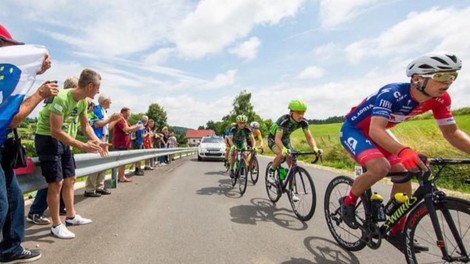 Slovenija na nogah pozdravlja naše kolesarje