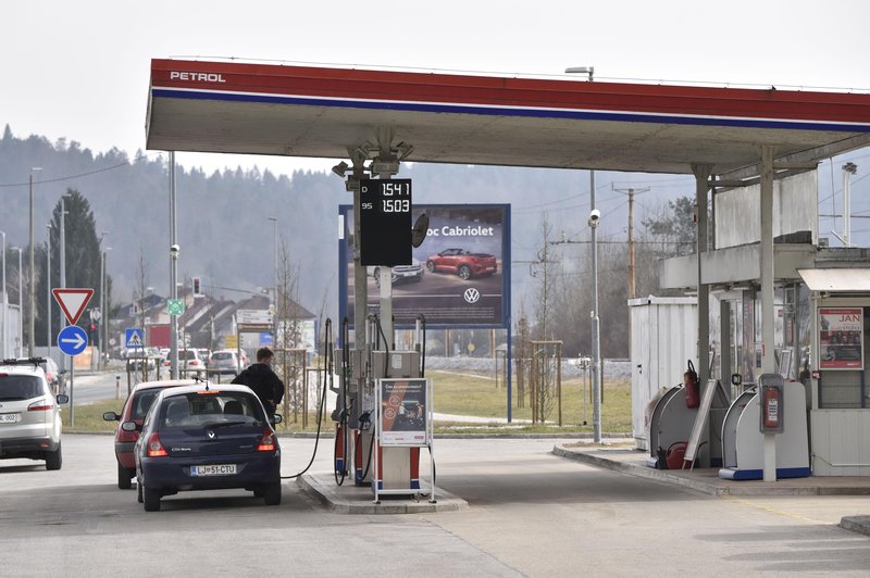 Kaj se dogaja? Številni slovenski kraji ostali brez goriva (foto: Bobo)