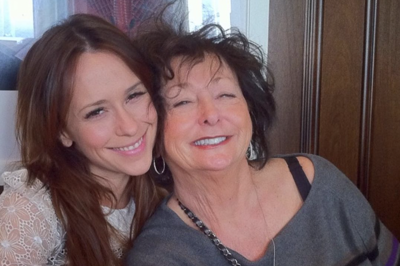 Hollywoodska zvezdnica se spominja pokojne mame: "Nikoli ne bom pozabila, da se nisem poslovila od nje." (foto: Instagram/Jennifer Love Hewitt)