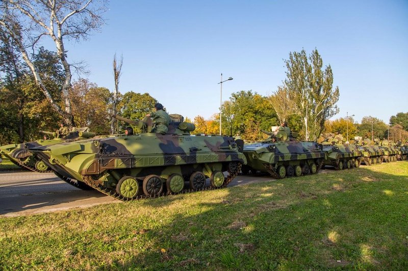 Ukrajina se bo pred Rusi branila s slovenskimi oklepniki (foto: Profimedia)