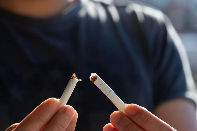 Čez eno leto v veljavi prepoved prodaje cigaret, tobaka in ogrevanih tobačnih izdelkov z ... (foto: Profimedia)