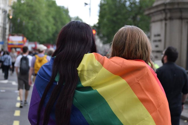 Ustavno sodišče sprejelo pomembno odločitev, ki istospolnim partnerjem omogoča TO (foto: Profimedia)