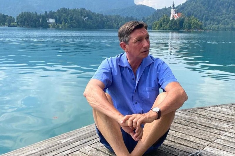 FOTO: Poglejte način, kako Borut Pahor lažje preživlja vroče dni v vroči pisarni (foto: Instagram/Borut Pahor)