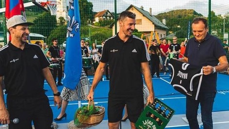 Goran Dragić otvoril igrišče, ki ga je dobila Marija Gradec