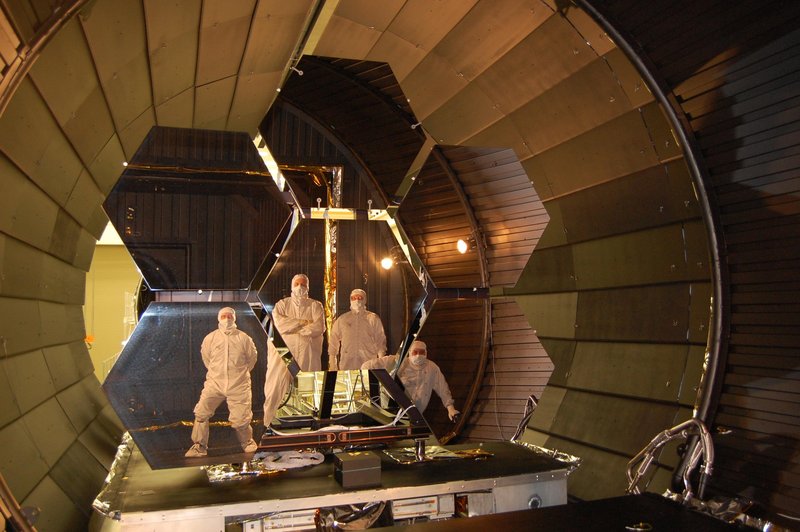 Iz vesolja dobili najnovejše in OSUPLJIVE barvne fotografije! (foto: Ball Aerospace)