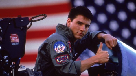 Še boljši Top Gun: pompozen oglas za vse, kar je Amerika