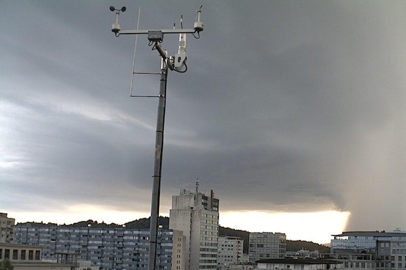 Kakšno vreme nas čaka? Bo končno zapadel dež? (foto: Twitter/Arso vreme)