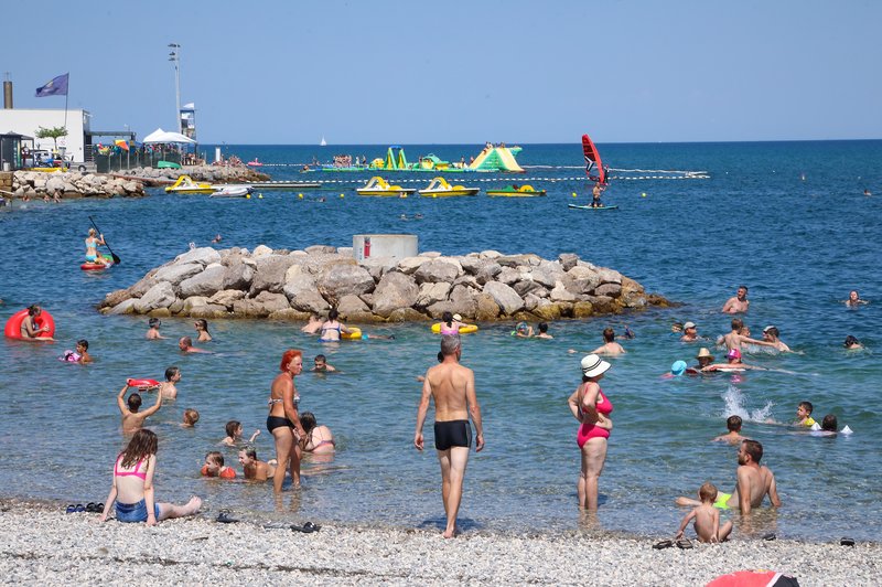 Slovenija v primežu visokih temperatur: prihaja NOV vročinski val, kdaj bo najhuje? (foto: Bobo)