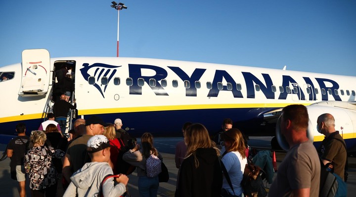 Ryanair potnici prepovedal vstop na letalo, razlog pa je neverjeten