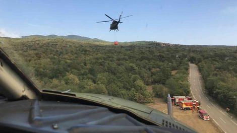 Požar na Krasu povsem pod nadzorom, a nevarnosti še ni konec