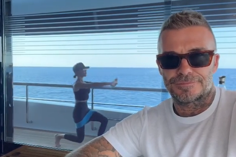 Tako se David Beckham norčuje iz Victorijine vadbene rutine (foto: Instagram David Beckham/Posnetek zaslona)