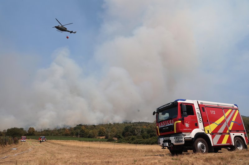 Bodo morali gasiti še mesec dni? (foto: Bobo)