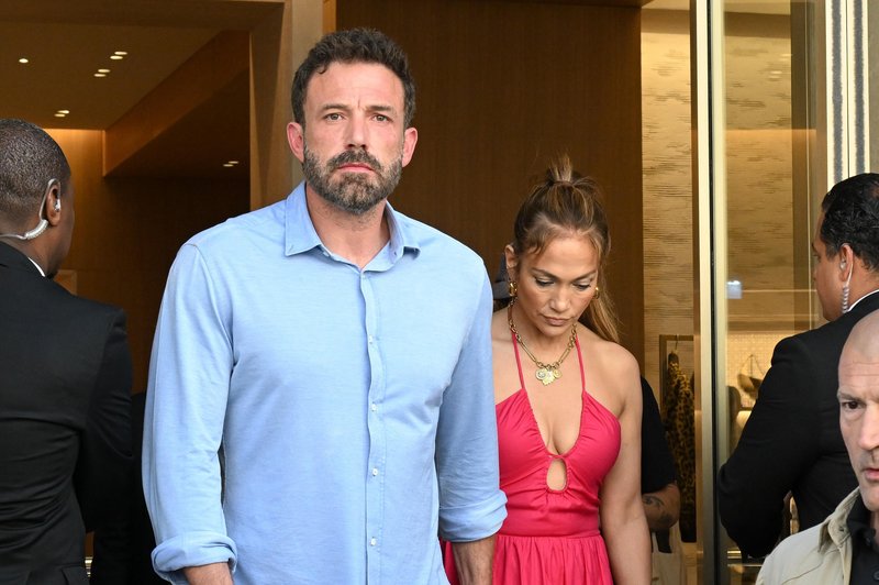 FOTO: Zakaj je Ben Affleck na večerji z Jennifer Lopez jokal? (foto: Profimedia)