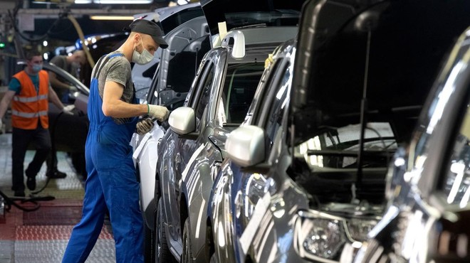 Avtomobilska industrija na pragu velike revolucije: lahko Toyota in Volkswagen res trepetata? (foto: Profimedia)