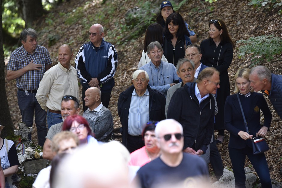 Da bo prišel, je že pred dnevi napovedal nekdanji predsednik države Milan Kučan. Pravi, da ne vidi nobene povezave med …