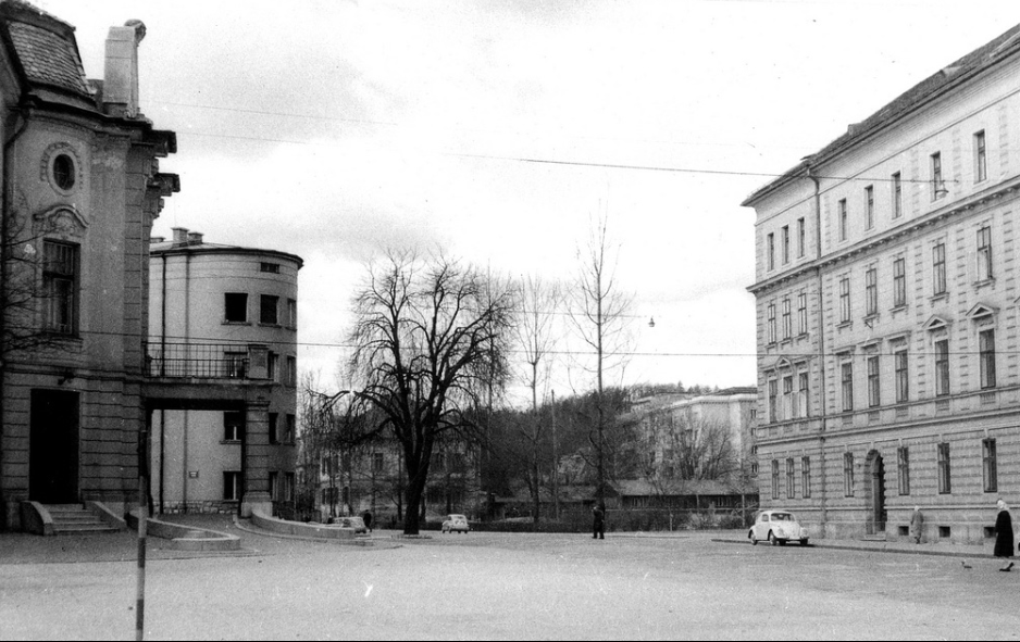 Poslopje stavbe SNG Drame na Erjavčevi ulici, ko še ni bilo Cankarjevega doma in Ljubljanske banke.