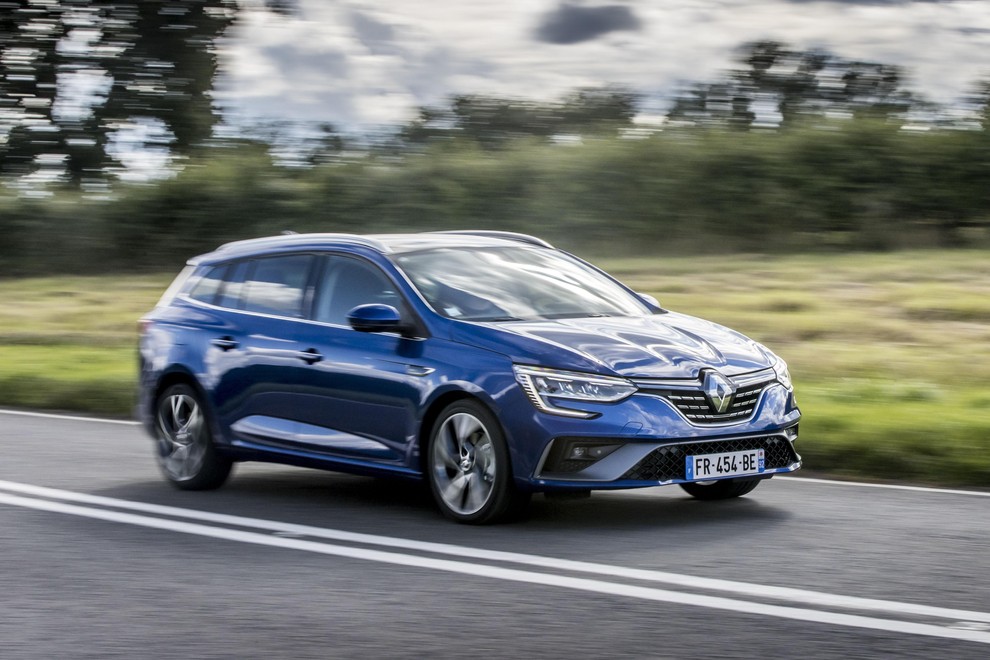 TEHTNICA - RENAULT MEGANE Tehtnice so rade v trendu, zato jim veliko pomenijo dovršene avtomobilske oblike. Tak je tudi renault …