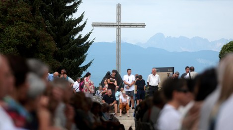 Po dveh epidemičnih letih ob tokratnem prazniku več romarjev: poziv k prizadevanju za sožitje, prizadevanje in mir