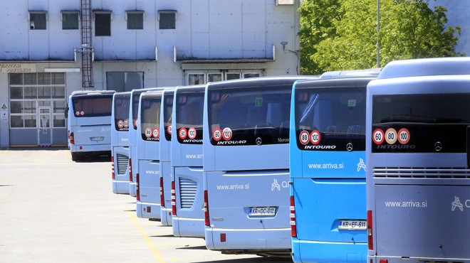 Nadzor nad avtobusnimi prevozniki: Arrivi in Nomagu izdanih 1250 evrov globe (foto: Bobo)