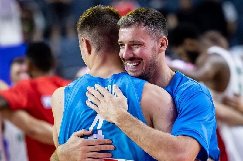 VIDEO: Goran Dragić z zlato ekipo na misiji STRASTI! "Na lepe oči" si zlate kolajne ne želijo (foto: Instagram/Goran Dragić)