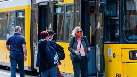 Covidni ukrepi bodo v Nemčiji ostrejši, kaj jih čaka?