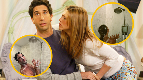 Jennifer Aniston in David Schwimmer objavila fotografijo pod prho