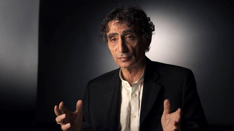 Dr. Gabor Maté: "Za bolj zdravo družbo moramo zavreči MIT o NORMALNOSTI!"