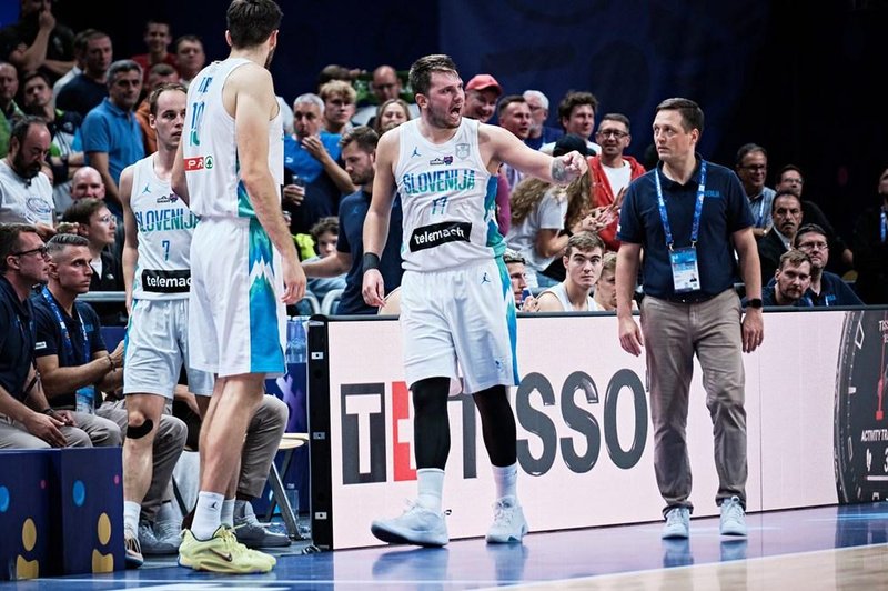 To so slovenski junaki za naskok na svetovni vrh: Luka Dončić vodi ekipo, ki sta jo žal morala zapustiti še dva (foto: FIBA)