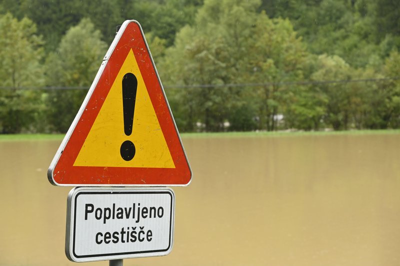 Obilne padavine po Sloveniji povzročajo težave. Kje se borijo s poplavami? (foto: Bobo)