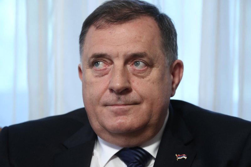 Milorad Dodik o tem, zakaj ne pije sarajevske vode: "Bojim se, da me hočejo zastrupiti" (foto: Profimedia)