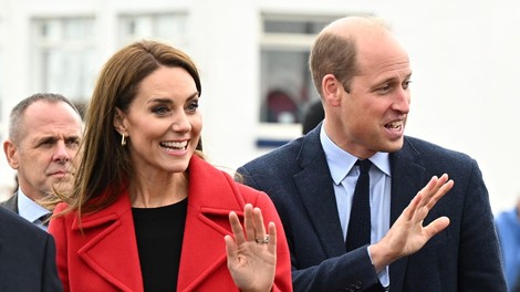 Kralj Karel si je premislil: William in Kate bosta morala poprijeti za delo