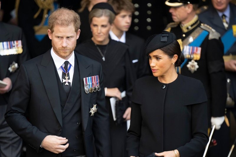 Princ Harry in Meghan Markle z novim projektom znova jezita britanski kraljevi dvor (foto: Profimedia)