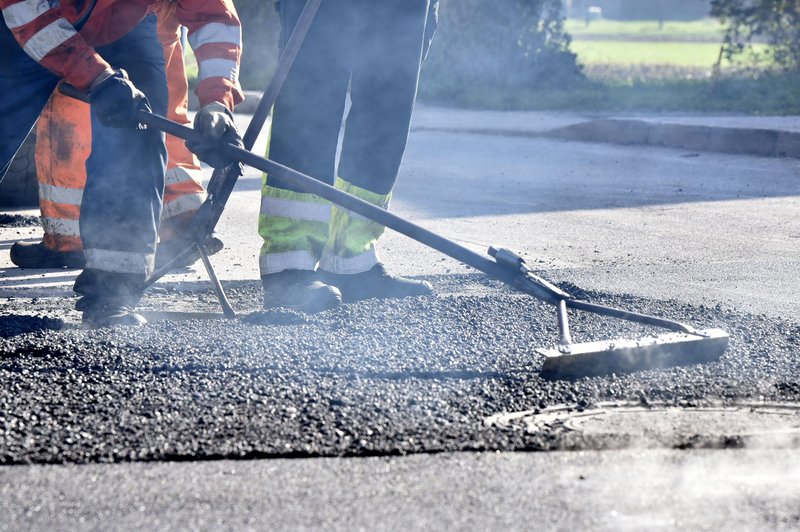 Kaj je tu narobe? Nova dolenjska kolesarska steza naletela na posmeh na spletu (foto: Bobo)