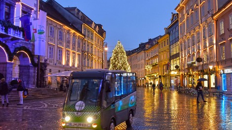 Se je ljubljanski župan ustrašil protikandidatov? Ogorčeni so nad njegovimi dejanji