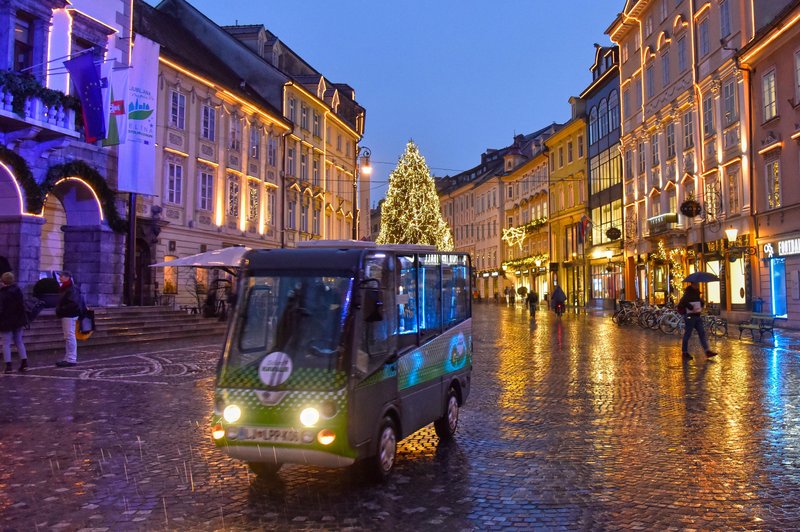 Se je ljubljanski župan ustrašil protikandidatov? Ogorčeni so nad njegovimi dejanji (foto: Žiga Živulović Jr./Bobo)