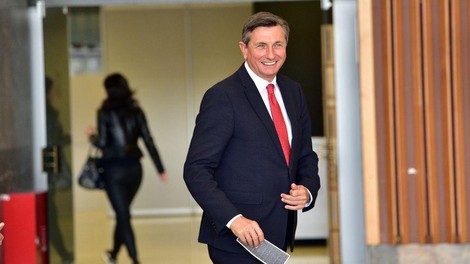 Državljani na volišča: Borut Pahor se po dveh mandatih poslavlja