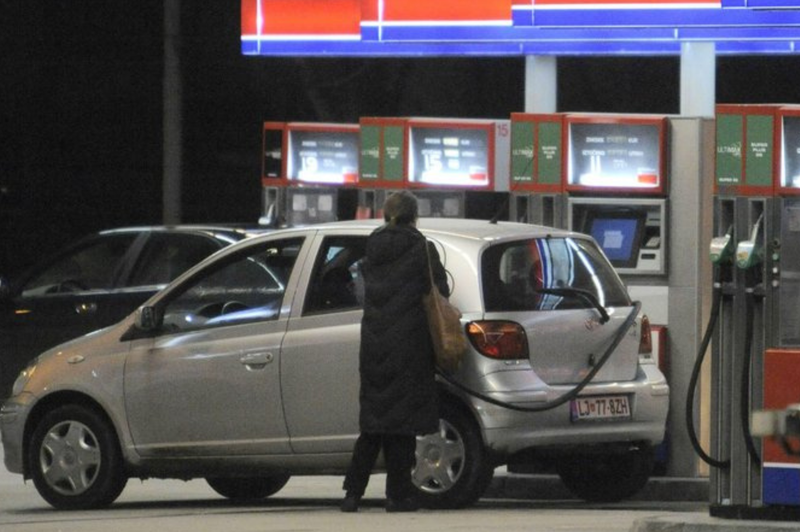 Ne bodite presenečeni, v veljavo so stopile nove cene goriv (foto: Bor Slana/Bobo)