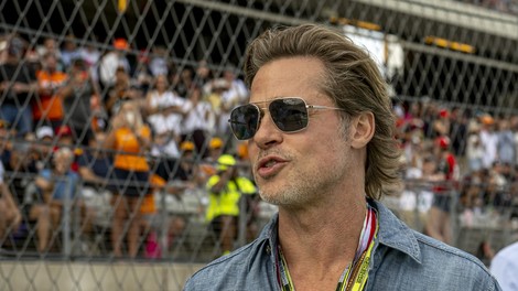 Brad Pitt konec tedna preživel v družbi znanih športnih asov in s tem razjezil navijače