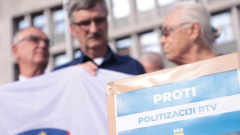 Znano je, koliko Slovencev mora na referendumih zavrniti zakone, da bi pobudnikom uspelo