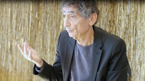 Osamljeni, depresivni in brez vsakega upanja? Dr. Gabor Mate ima NAJBOLJŠI nasvet