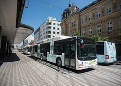 Brutalno je napadel partnerko na ljubljanskem mestnem avtobusu: kaj je povedal na zaslišanju?