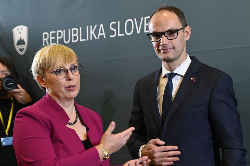 Slovenija z izvolitvijo Nataše Pirc Musar dobila prvo predsednico države (foto: Bobo)