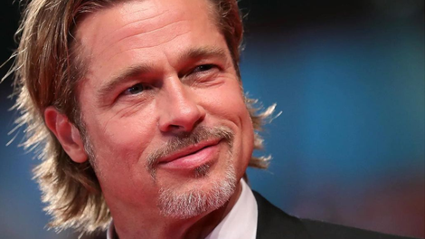 Brad Pitt se ne skriva: na koncertu je užival s sveže ločeno zvezdnico (FOTO)