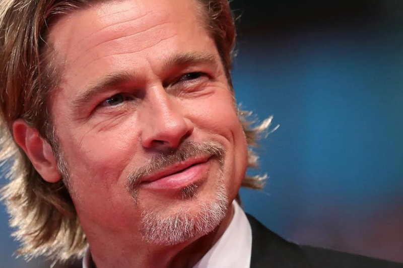 Brad Pitt se ne skriva: na koncertu je užival s sveže ločeno zvezdnico (FOTO) (foto: Instagram/only.actors)