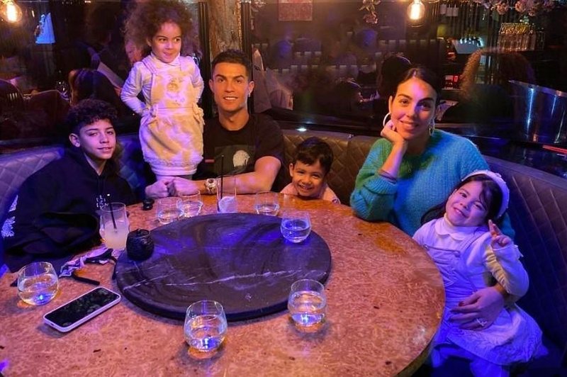 Cristiano Ronaldo o najtežjih trenutkih, ko je moral otrokom povedati srce parajočo novico (foto: Instagram/Cristiano)