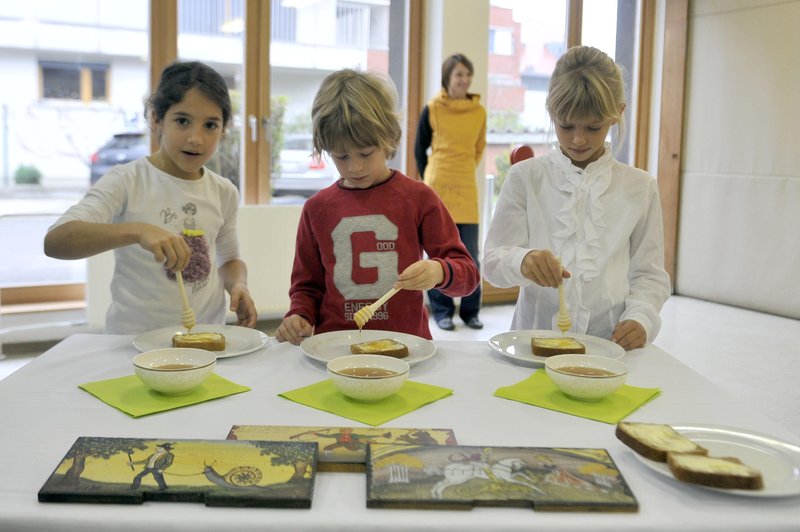 Ste tudi vi med tistimi, ki najraje zajtrkujejo tradicionalno slovensko? (foto: Borut Živulovič/Bobo)