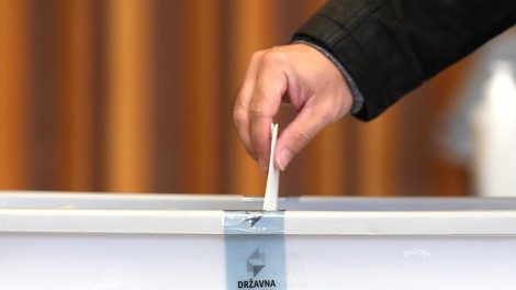 Zaprla so se volišča za evropske volitve in posvetovalne referendume