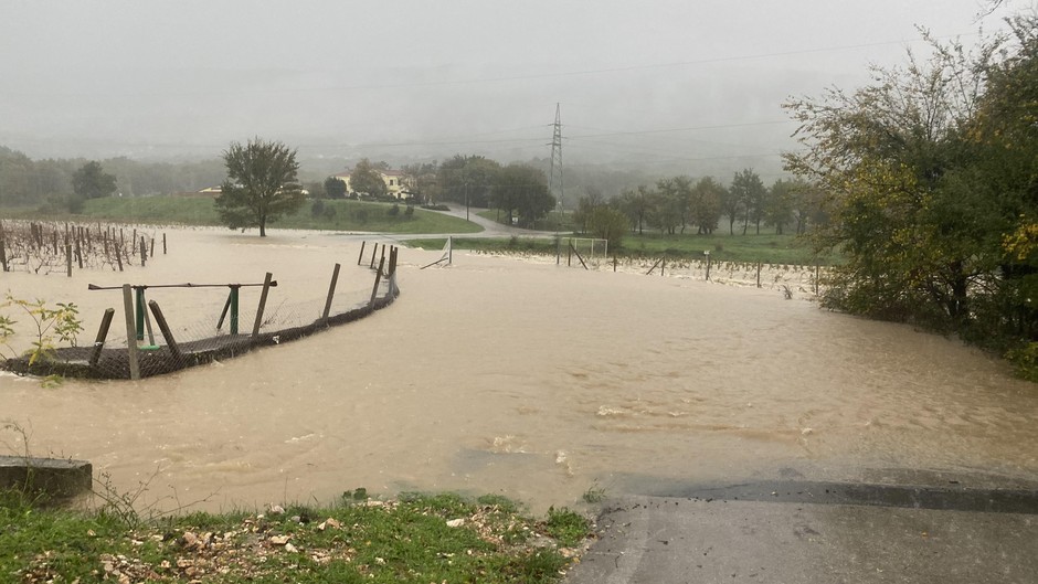 Razmere so le v nekaj urah postale kritične. Prebivalci kaj takšnega niso pričakovali.