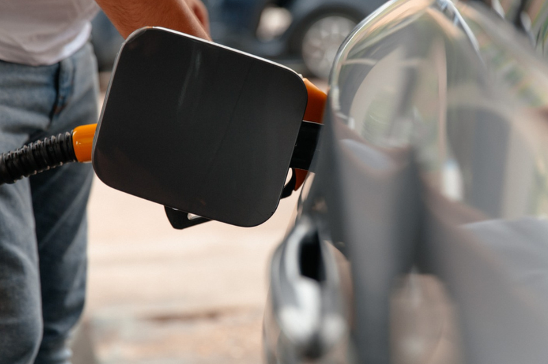 Vesela novica za lastnike jeklenih konjičkov: gorivo se ceni! (Imamo informacije, koliko boste odšteli za liter) (foto: Profimedia)