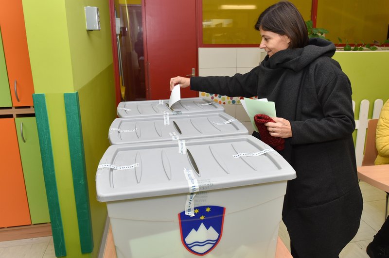 Prvi delni rezultati drugega kroga lokalnih volitev: za zdaj v zraku poraz Šrota, Rakovec prepričljivo, v Mariboru po starem (foto: Robert Kokol/Bobo)